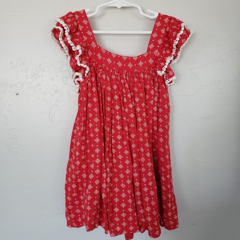Sweet Magnolia Little Girl 5 Red White Medallion Print Pattern Short Sleeve Tuni